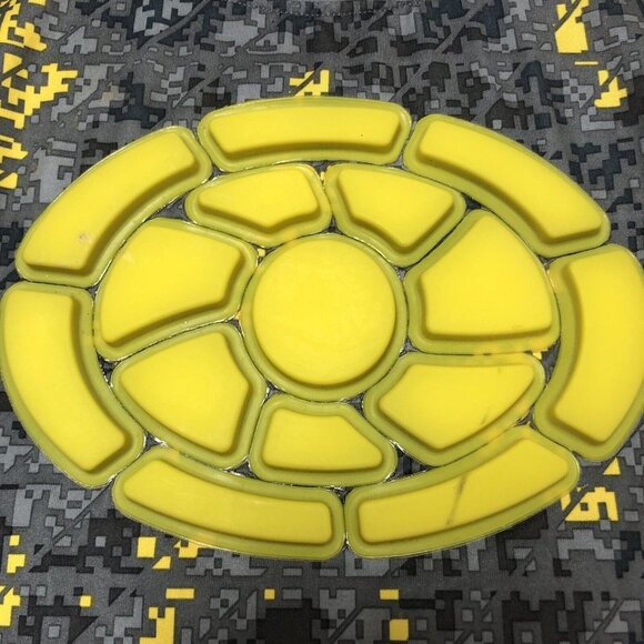 Boy's Under Armour Pixeled HeatGear Compression Shirt (Youth Large) - Picture 7 of 8